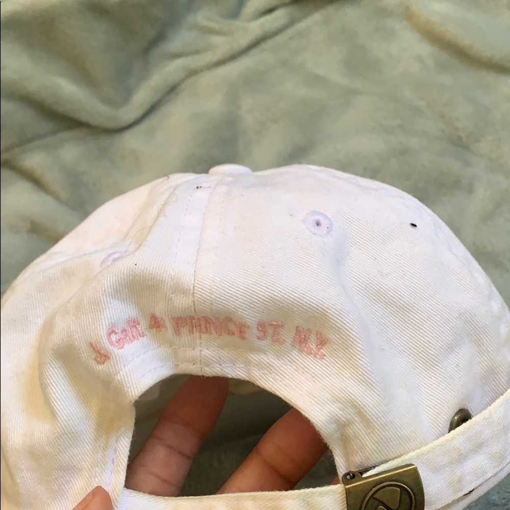 Peachy cap - Picture 2 of 2